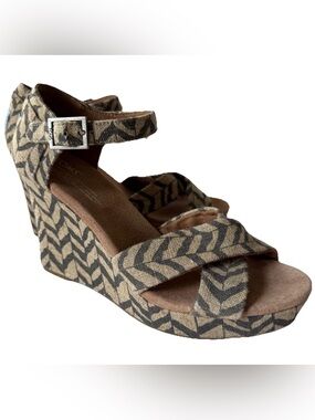TOMS Womens 8 Charcoal And Beige Wedge Heel Sandals Open Toe NWOT